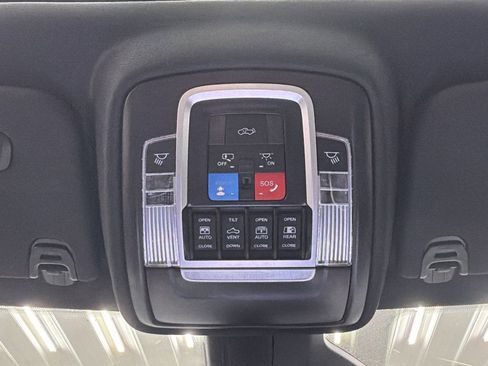 Used 2025 RAM 1500 Limited image 38