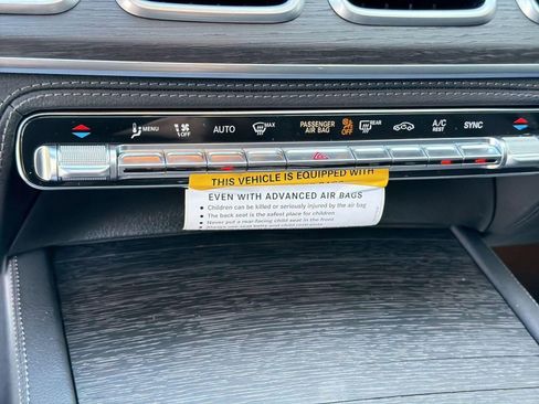 New 2026 Mercedes-Benz GLS 580 4MATIC image 16