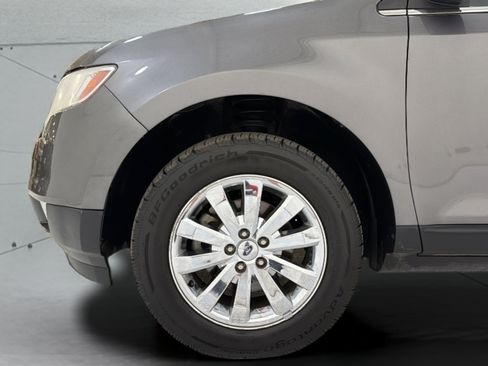 Used 2010 Ford Edge Limited FWD image 4