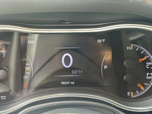 Used 2019 Jeep Grand Cherokee Laredo w/ 18" Wheel & 8.4" Radio Group AWD/4WD image 12