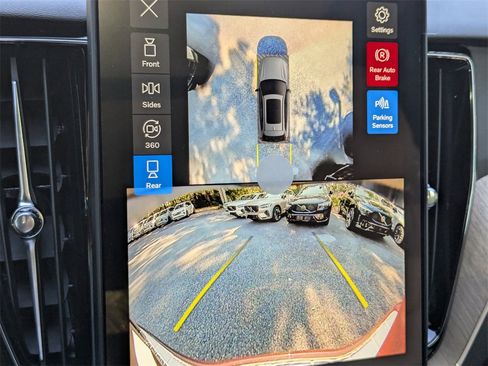 New 2026 Volvo XC60 B5 Plus w/ Protection Package Premier image 23