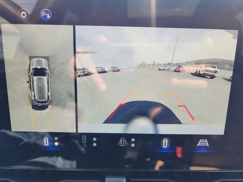 Certified 2025 Chevrolet Equinox ACTIV w/ Safety and Technology Package image 20