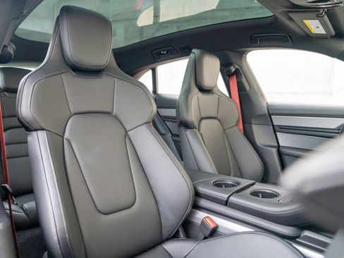 Used 2025 Porsche Taycan 4S image 23