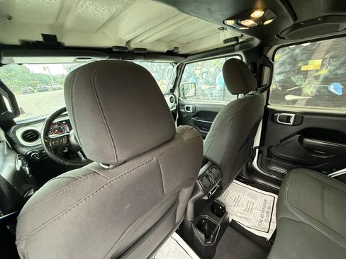 Used 2021 Jeep Wrangler Unlimited Sport AWD/4WD image 61