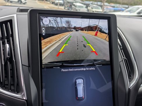 Certified 2022 Ford Edge Titanium w/ Equipment Group 301A image 22