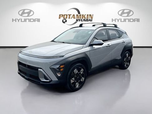 Certified 2025 Hyundai Kona SEL FWD image 1