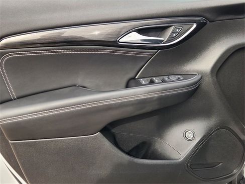 Used 2023 Buick Envision Preferred image 22