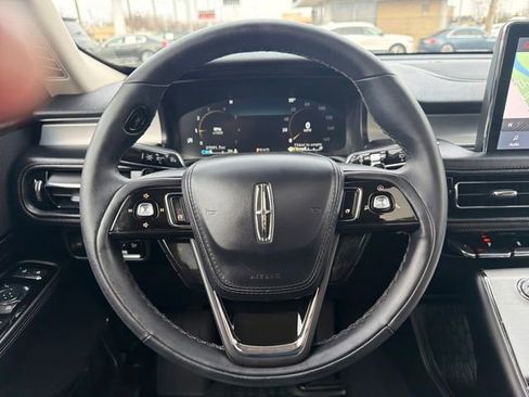 Certified 2023 Lincoln Aviator Standard w/ Premium Package image 19