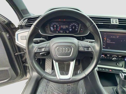 Used 2020 Audi Q3 2.0T Premium w/ Convenience Package AWD/4WD image 39