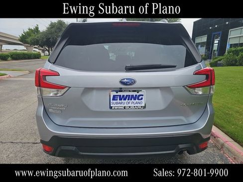 Used 2023 Subaru Forester Premium AWD/4WD image 4