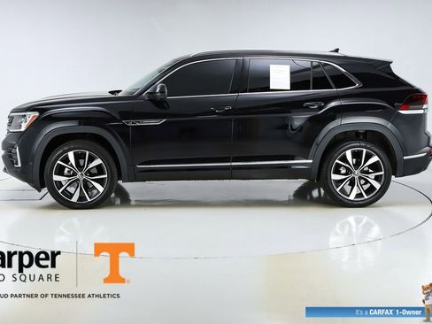 Used 2025 Volkswagen Atlas Cross Sport SEL Premium R-Line AWD/4WD image 2