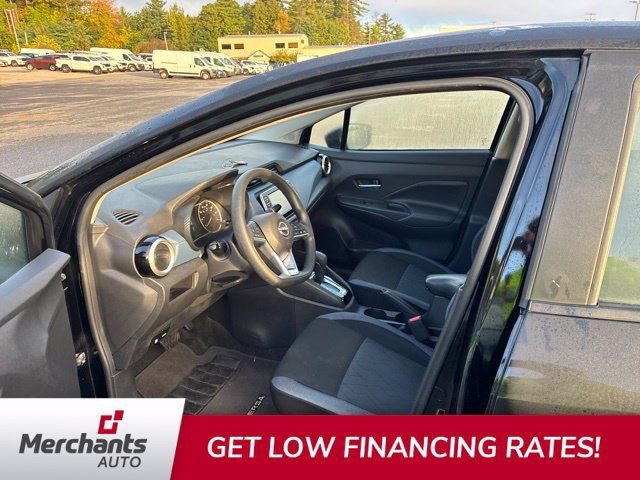 Used 2025 Nissan Versa SV FWD image 4
