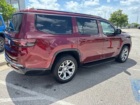 Used 2022 Jeep Wagoneer Series II AWD/4WD image 29