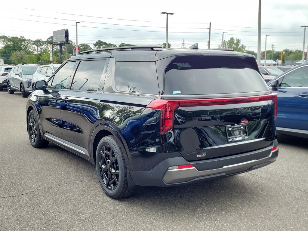 New 2026 Kia Carnival SX w/ SX Dark Edition Package FWD image 4