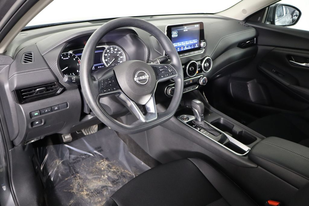 Used 2024 Nissan Sentra SV FWD image 24