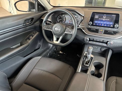 Used 2026 Nissan Altima 2.5 SV FWD image 34