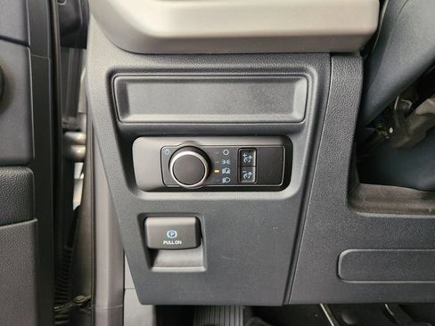 Used 2024 Ford Expedition XLT AWD/4WD image 21