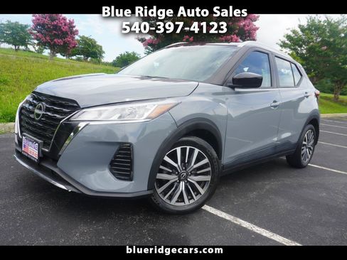 Used 2023 Nissan Kicks SV FWD image 1