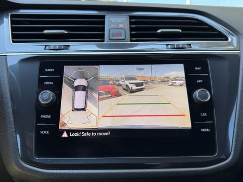 Used 2022 Volkswagen Tiguan SEL R-Line AWD/4WD image 22