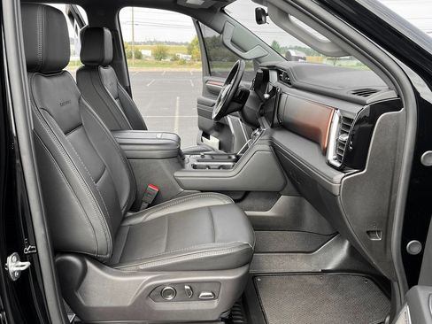 Used 2024 GMC Sierra 2500 Denali w/ Denali Reserve Package image 23