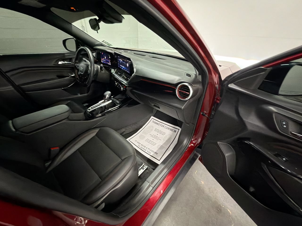 Certified 2025 Chevrolet Trax RS w/ Sunroof Package FWD image 26