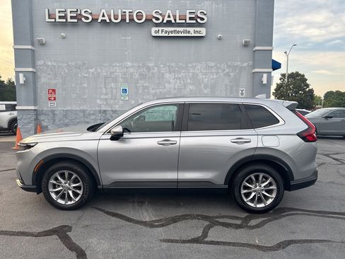 Used 2023 Honda CR-V EX image 4