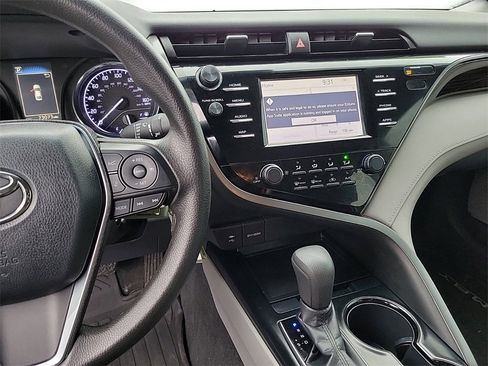 Used 2019 Toyota Camry LE image 26
