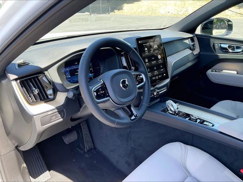New 2026 Volvo XC60 T8 Plus w/ Climate Package AWD/4WD image 8