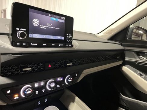Used 2024 Honda Accord EX image 15