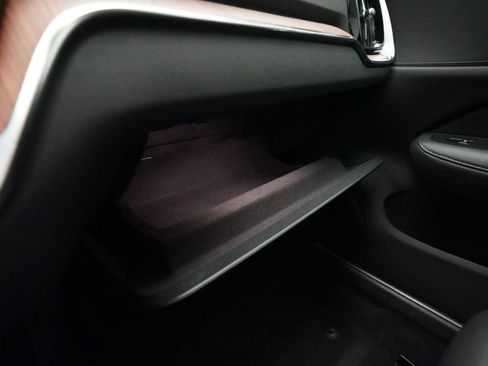 Used 2025 Volvo V60 B5 Cross Country Plus image 30