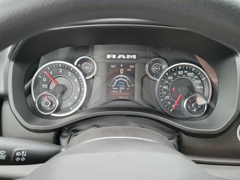 Used 2025 RAM 1500 Tradesman AWD/4WD image 12