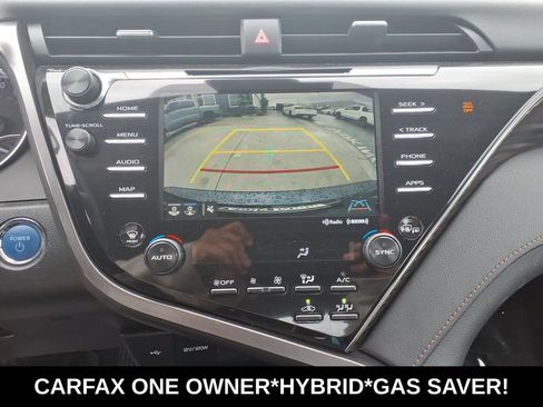 Used 2020 Toyota Camry XLE FWD image 22