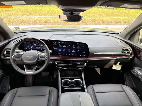 Used 2026 Chevrolet Traverse Z71 w/ Enhanced Driving Package AWD/4WD image 13