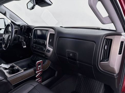 Used 2019 GMC Sierra 2500 Denali AWD/4WD image 29