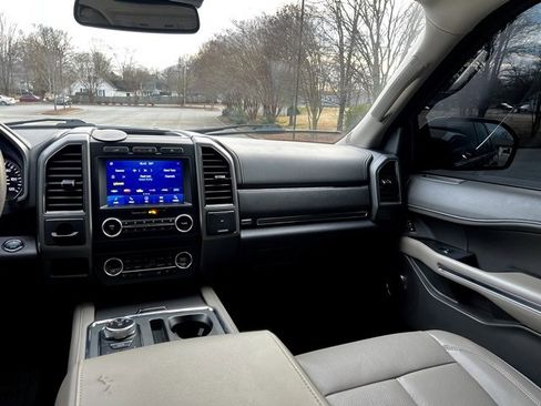 Used 2020 Ford Expedition XLT w/ Equipment Group 202A image 32