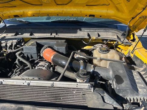 Used 2013 Ford F250 XL w/ Camper Pkg image 7