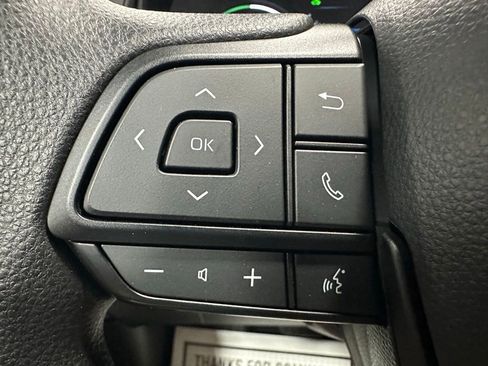 Used 2025 Toyota Sienna LE FWD image 19