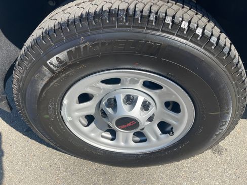 New 2025 GMC Sierra 2500 Pro w/ 1SA Pro Safety Plus Package image 17