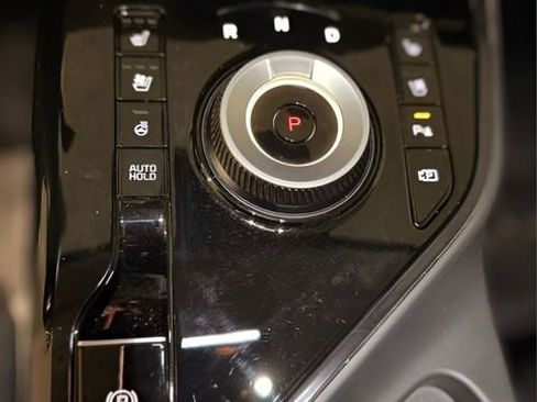 Used 2025 Kia Niro Wave image 11