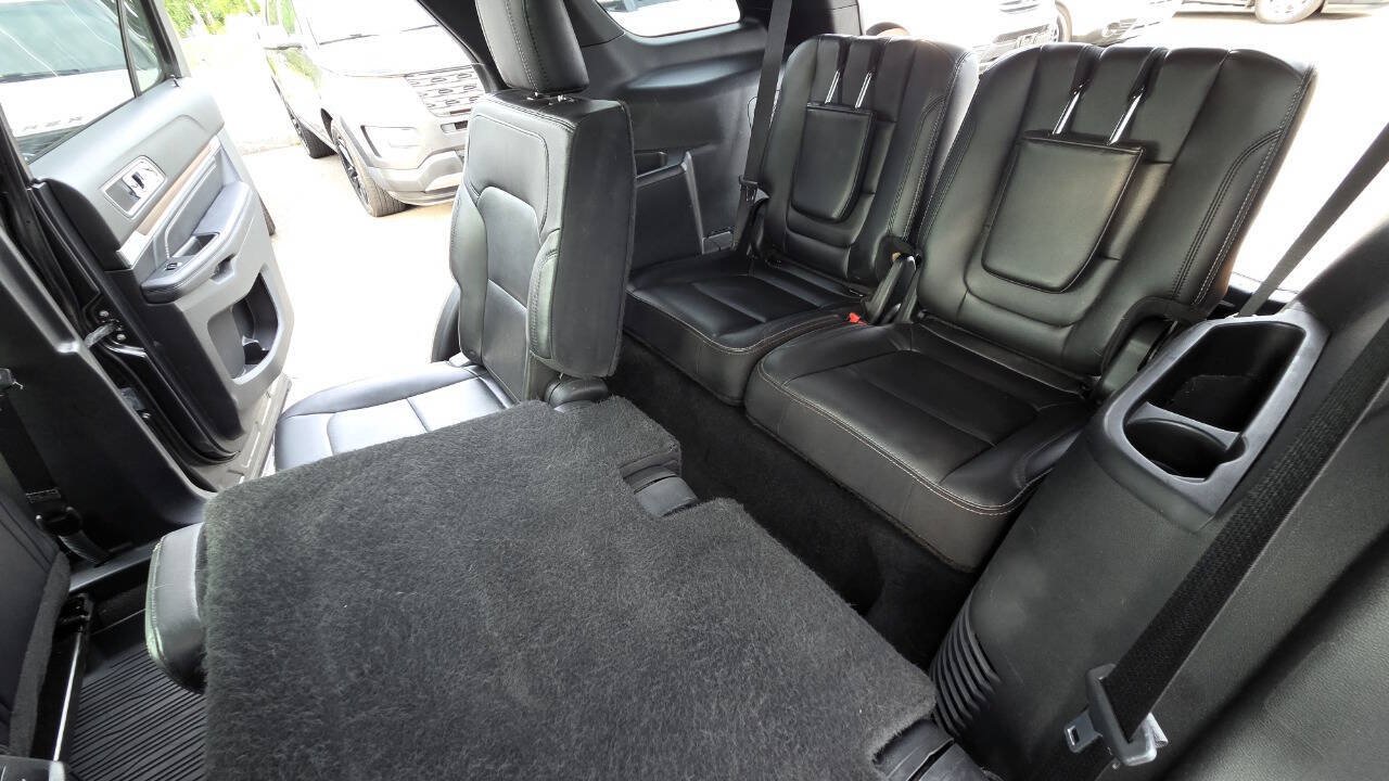 Used 2017 Ford Explorer Limited AWD/4WD image 29