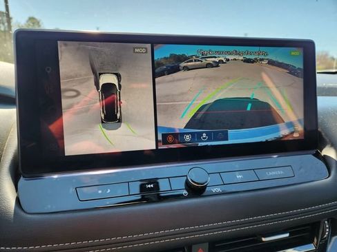 Used 2025 Nissan Rogue SL image 26