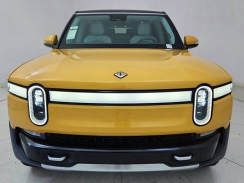 Used 2024 Rivian R1S Adventure image 13