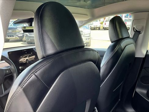 Used 2023 Tesla Model Y Long Range AWD/4WD image 12