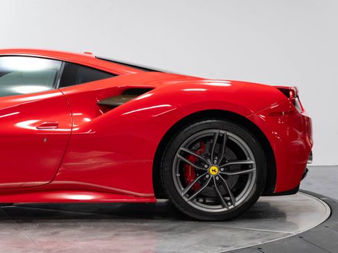 Used 2018 Ferrari 488 GTB RWD image 48