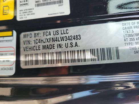 Used 2020 Jeep Wrangler Unlimited Rubicon AWD/4WD image 25