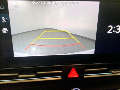 Used 2025 Hyundai Elantra SEL FWD image 21
