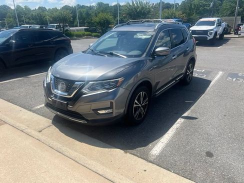Used 2017 Nissan Rogue SL w/ SL Premium Package AWD/4WD image 3