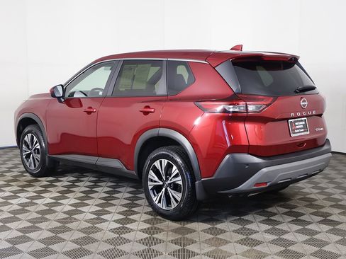 Used 2023 Nissan Rogue SV AWD/4WD image 7