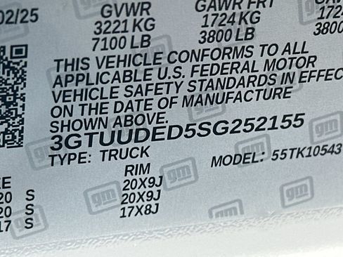 Used 2025 GMC Sierra 1500 SLT w/ SLT Premium Plus Package AWD/4WD image 34