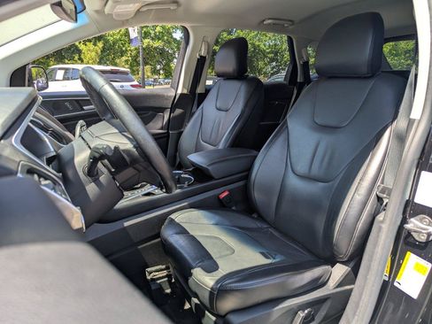 Used 2016 Ford Edge Titanium w/ Technology Package AWD/4WD image 27